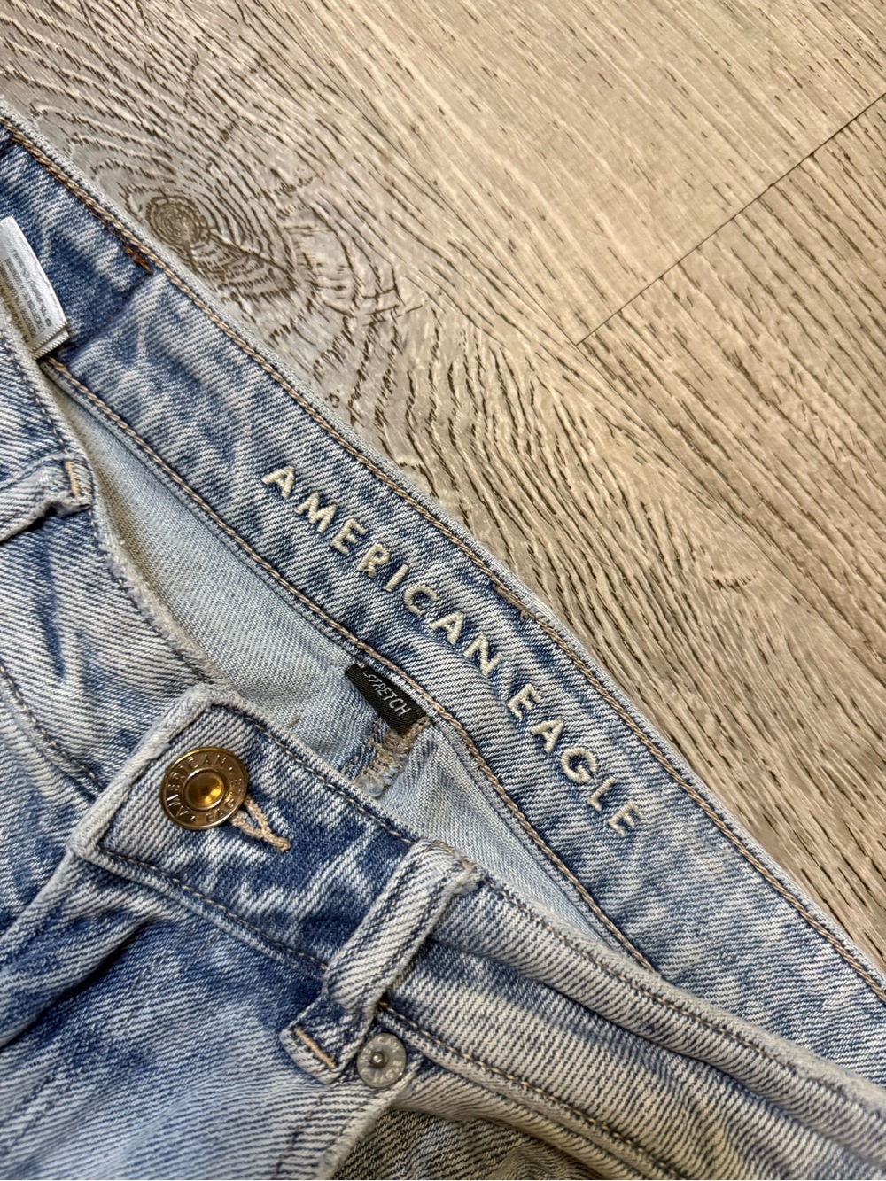 •AMERICAN EAGLE• MOM STRAIGHT JEANS - Picture 4 of 9